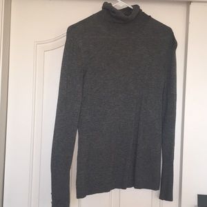 GREY LONG SLEEVE TURTLENECK!!